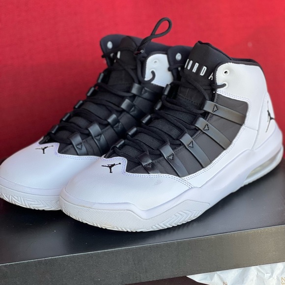 Nike Jordan Max Aura - Picture 1 of 12